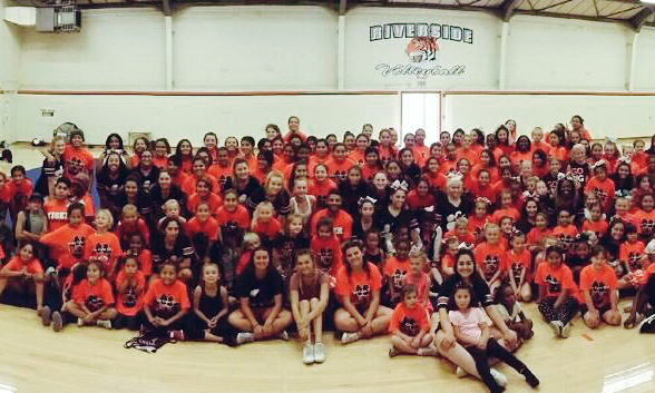 Sign Up for the 2017 Tiger Cub Cheerleading Extravaganza!