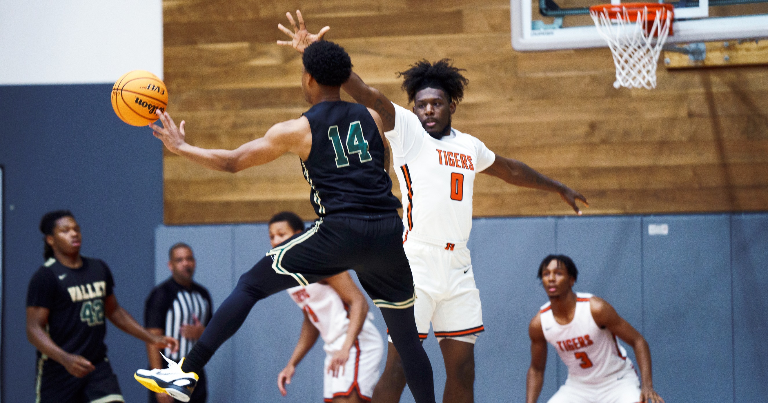 Riverside Snaps Six Game Skid with Nail Biter over Orange Coast