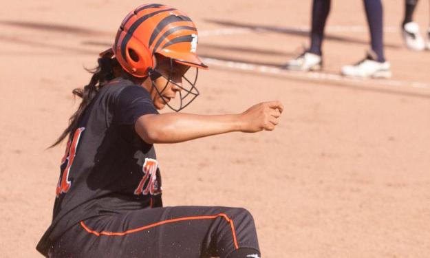 Barrios&rsquo; Home Run in Bottom of Seventh Lifts Tigers to 5-4 Home Win over MSAC